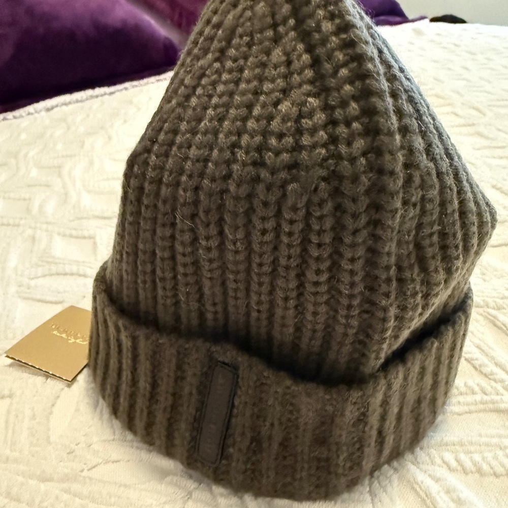 Burberry Dark Green Wool Bonnet